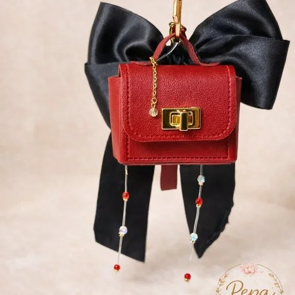 Red Handbag Keychain & Decorative Pen Gift Set – Elegant, Ready to Gift - Picture 2 of 5